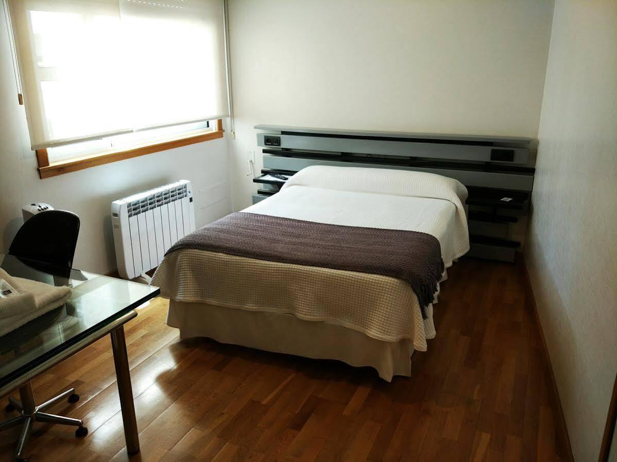 Hotel Ofi Ла Коруня Екстериор снимка